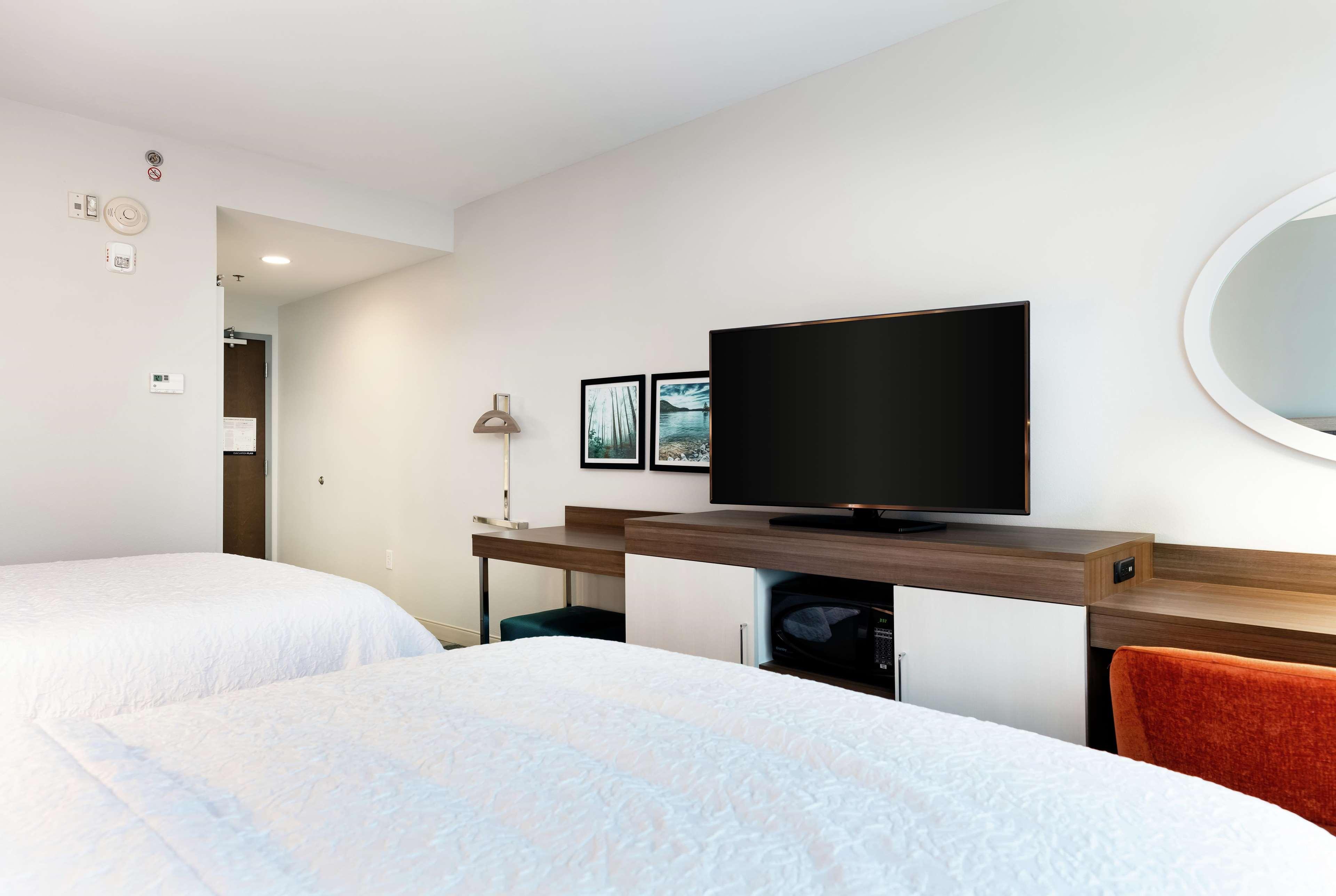 Hampton Inn אקוורת' מראה חיצוני תמונה